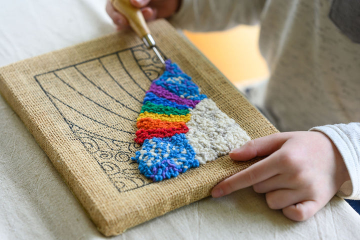 RAINBOW　ブリーフィング　SET Rainbow Rug Hooking Kit – Friendly Loom