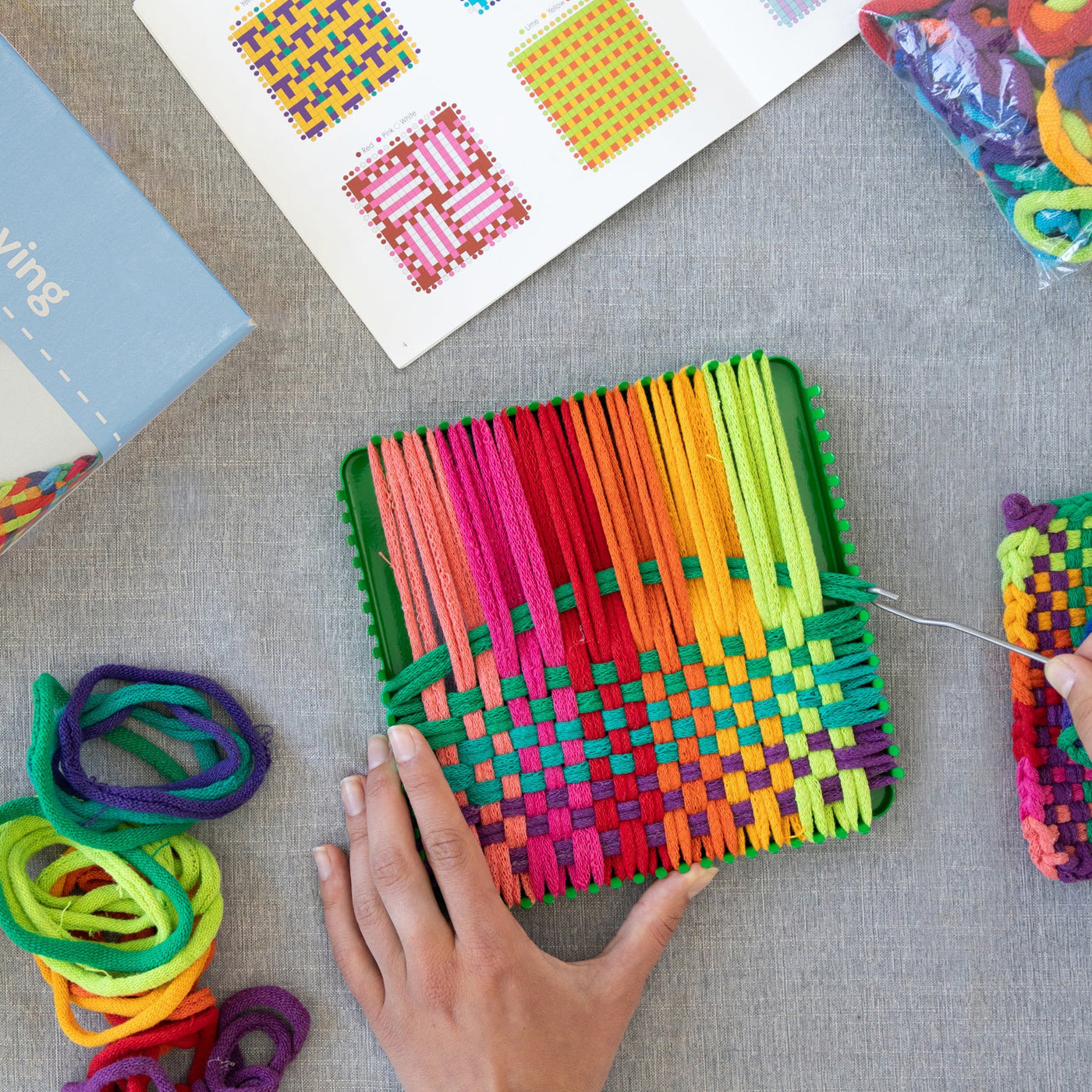 7" Potholder Loom Plus (Traditional Size)