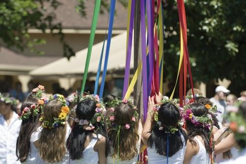 Woolworks Curriculum Guide Grades 3-8 Lesson 6: Braiding